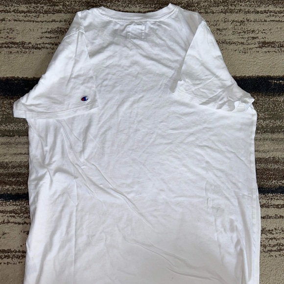 Champion T - Picture 2 of 2